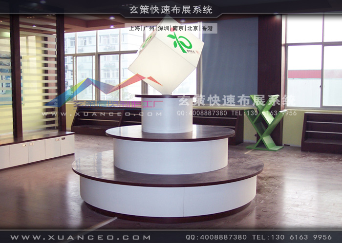 和中合纤展厅logo展示柜 和中合纤展厅logo展示柜