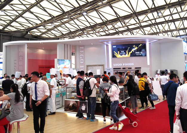 立高食品草莓污污视频