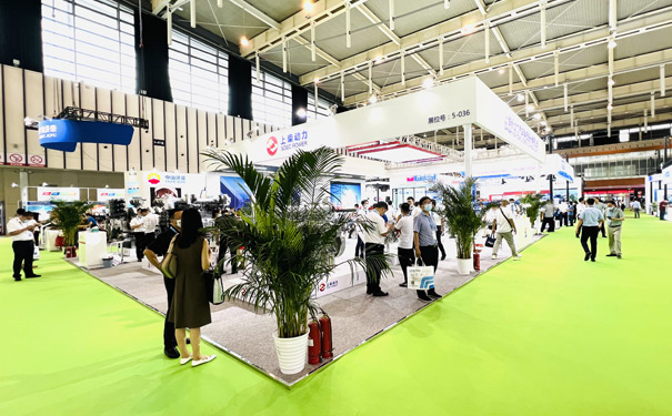 展览草莓污污视频